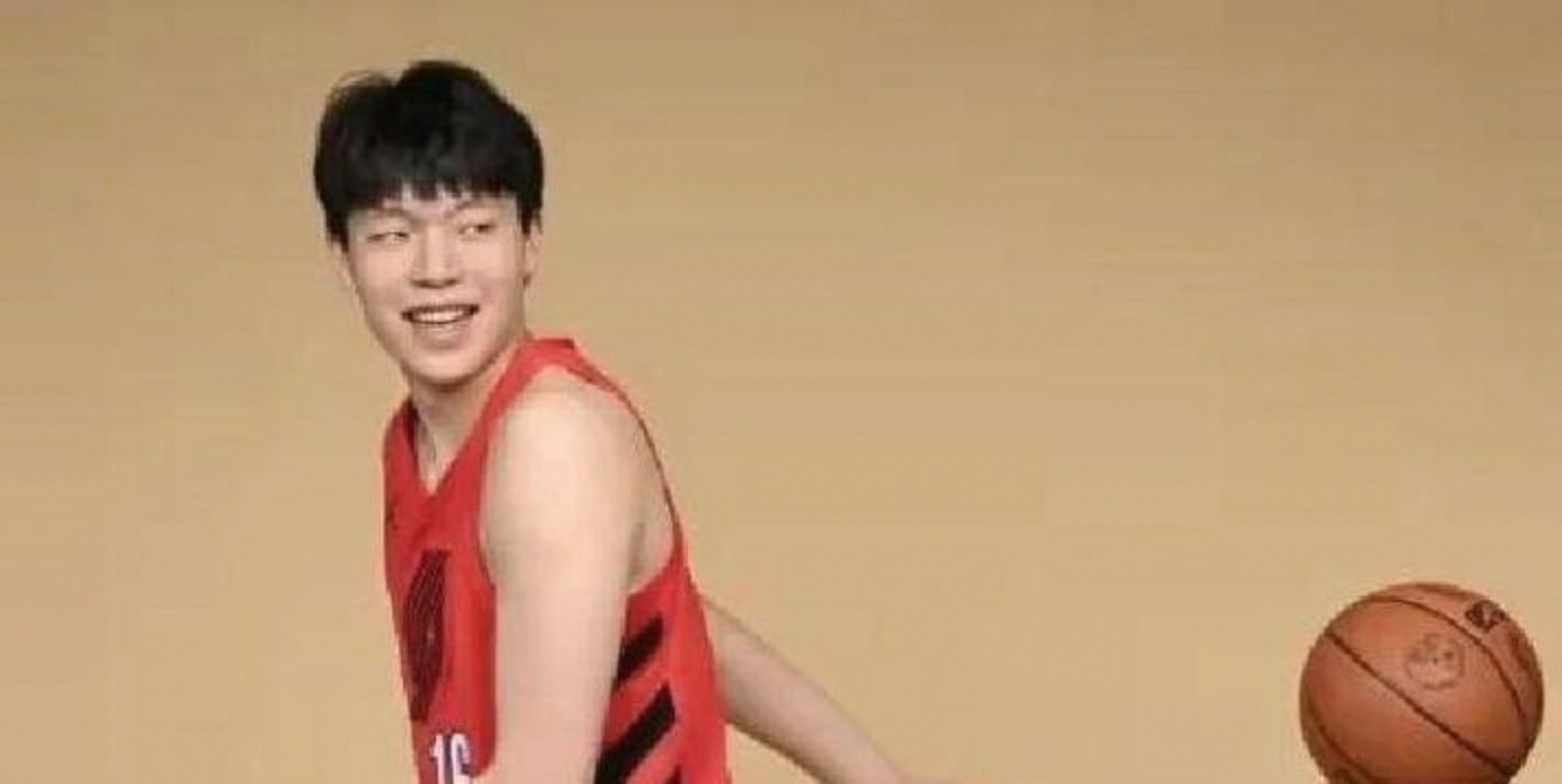 央视篮球解说嘉宾_(央视体育篮球解说嘉宾)  第1张