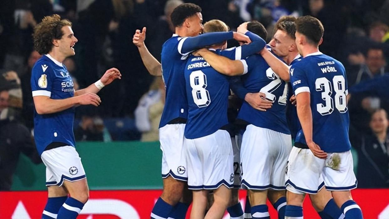 德国杯杜塞尔多夫VS弗赖堡前瞻杜塞尔多夫联赛主场至今未尝胜绩的简单介绍 第1张 德国杯杜塞尔多夫VS弗赖堡前瞻杜塞尔多夫联赛主场至今未尝胜绩的简单介绍 第1张