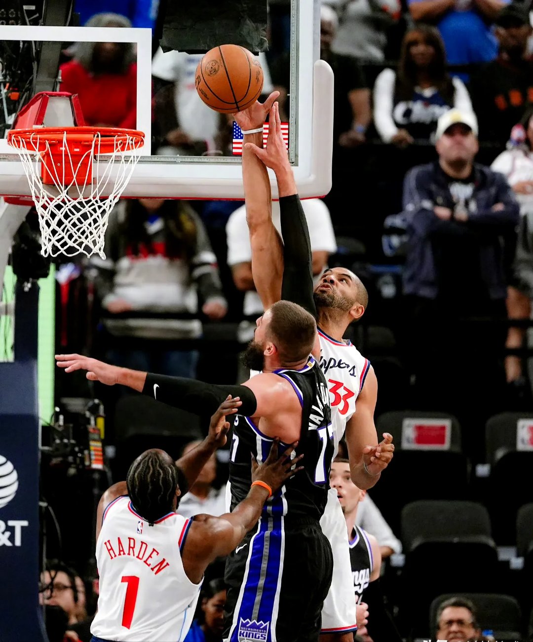 包含NBA常规赛快船主场102-105憾负老鹰遭五连败伦纳德、比尔缺阵哈登空砍35+10+11的词条 第2张 包含NBA常规赛快船主场102-105憾负老鹰遭五连败伦纳德、比尔缺阵哈登空砍35+10+11的词条 第2张