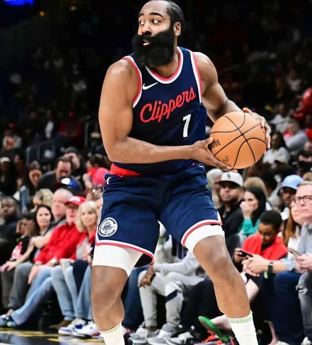 关于黑马能否逆袭夺冠篮球实时直播见证奇迹时刻的信息