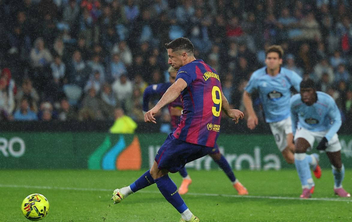 西甲塞尔塔2-4巴塞罗那莱万帽子戏法的简单介绍 第1张 西甲塞尔塔2-4巴塞罗那莱万帽子戏法的简单介绍 第1张