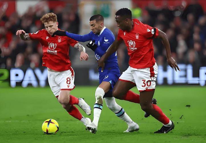 诺丁汉森林结束英超连续9场不胜球队依旧面临保级压力的简单介绍 第1张 诺丁汉森林结束英超连续9场不胜球队依旧面临保级压力的简单介绍 第1张