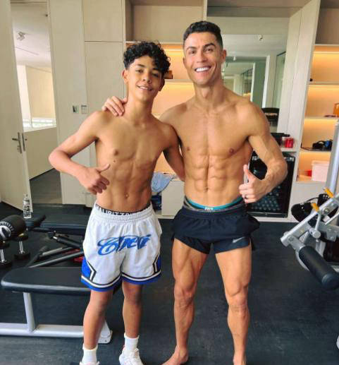 关于C罗儿子入选葡萄牙U16在利雅得胜利青训表现令人印象深刻的信息 第2张 关于C罗儿子入选葡萄牙U16在利雅得胜利青训表现令人印象深刻的信息 第2张