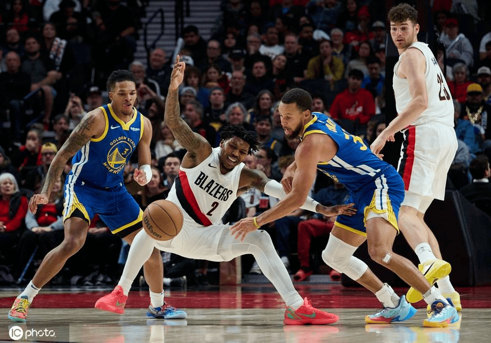 NBA:勇士VS开拓者