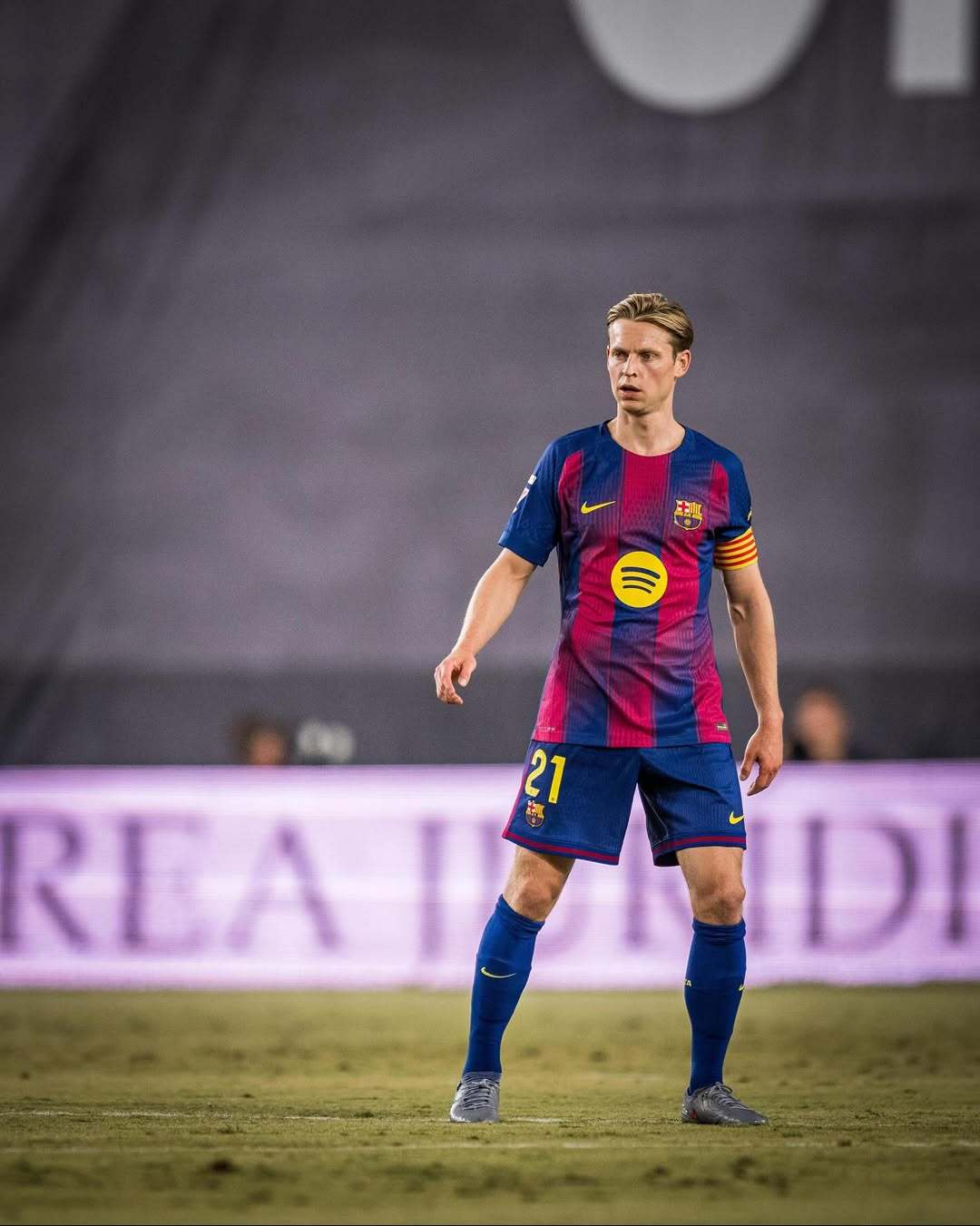 曝巴萨不担心德容的续约问题续约谈判推迟的简单介绍 第2张 曝巴萨不担心德容的续约问题续约谈判推迟的简单介绍 第2张