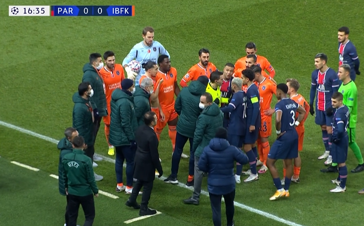 包含英格兰球员遭激光笔照射裁判短暂中断比赛的词条 第1张 包含英格兰球员遭激光笔照射裁判短暂中断比赛的词条 第1张