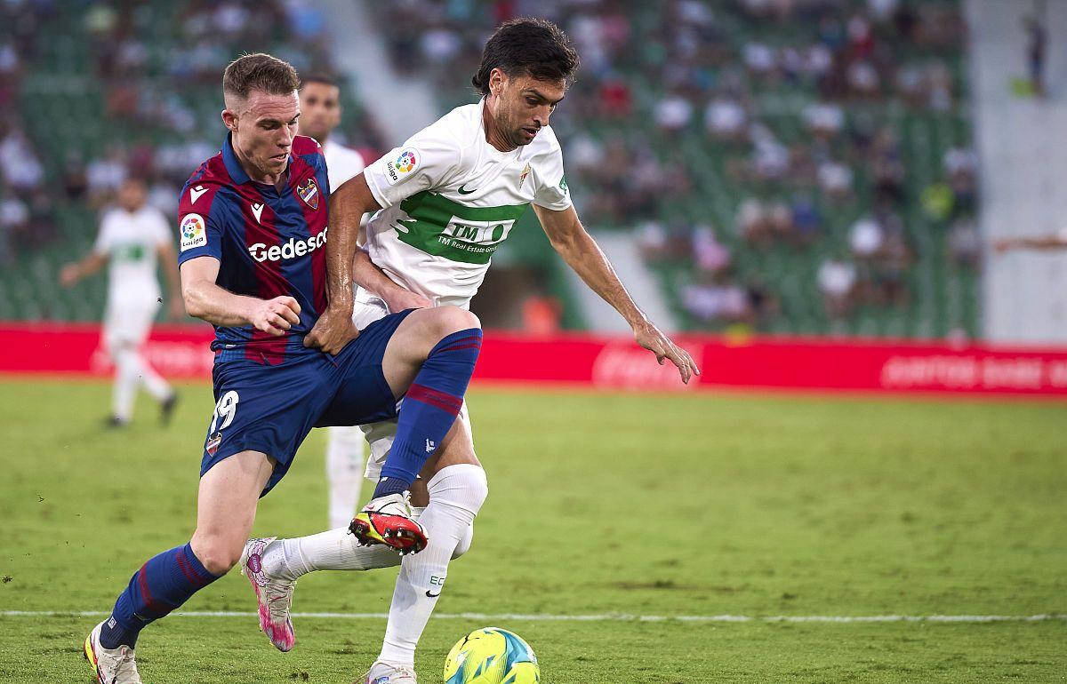 荷甲特温特VS特尔斯达前瞻特尔斯达客场战斗力尤其糟糕的简单介绍  第1张