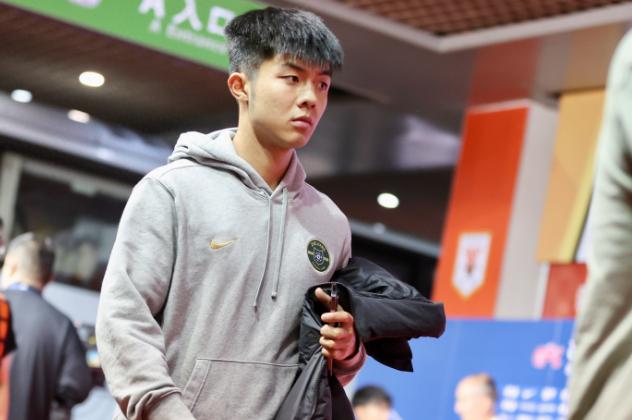 浙江队王钰栋伤情赛后被送往医院检查的简单介绍