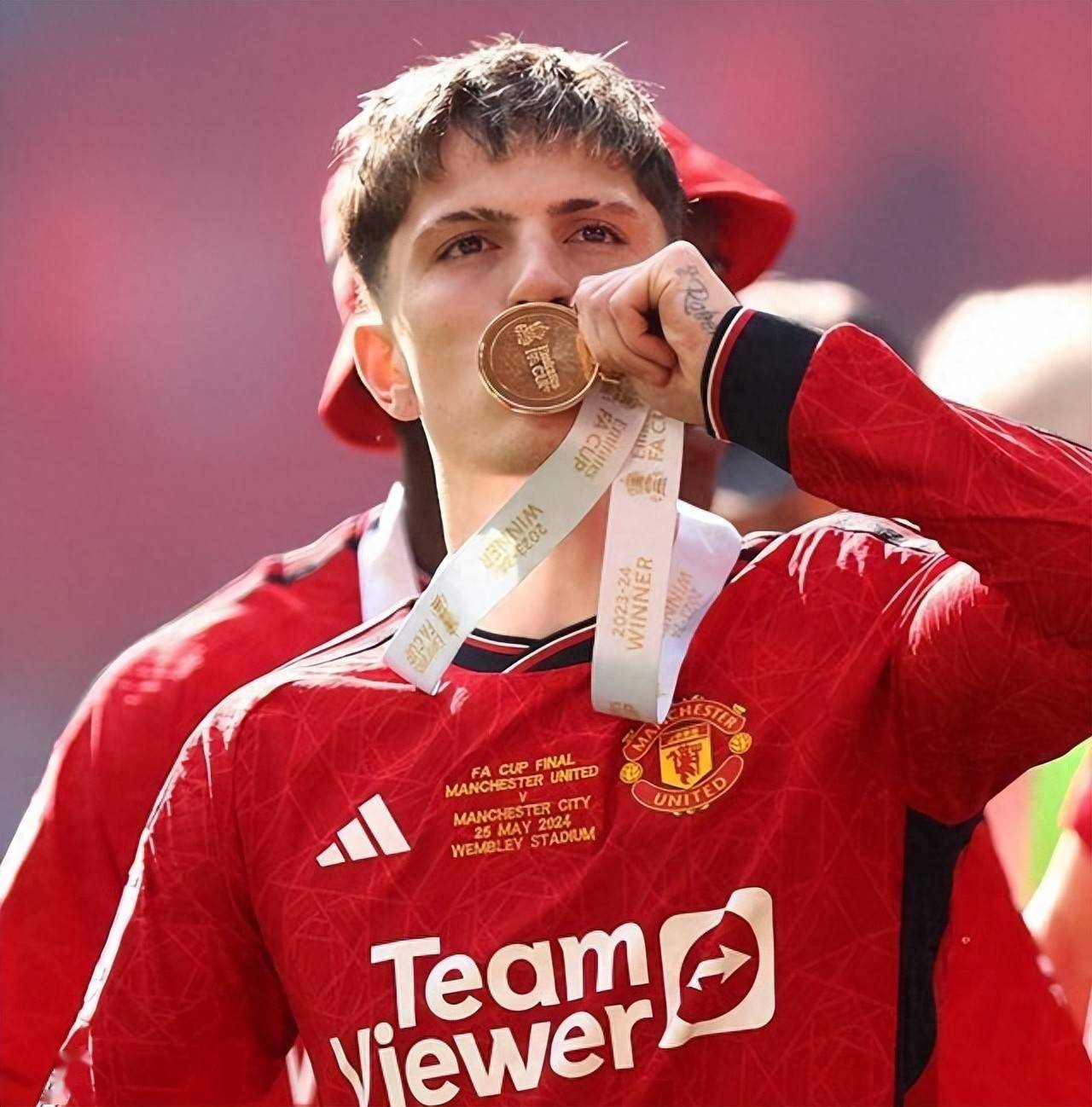 关于切尔西与曼联即将敲定加纳乔的转会球员希望用表现证明自己的信息 第1张 关于切尔西与曼联即将敲定加纳乔的转会球员希望用表现证明自己的信息 第1张