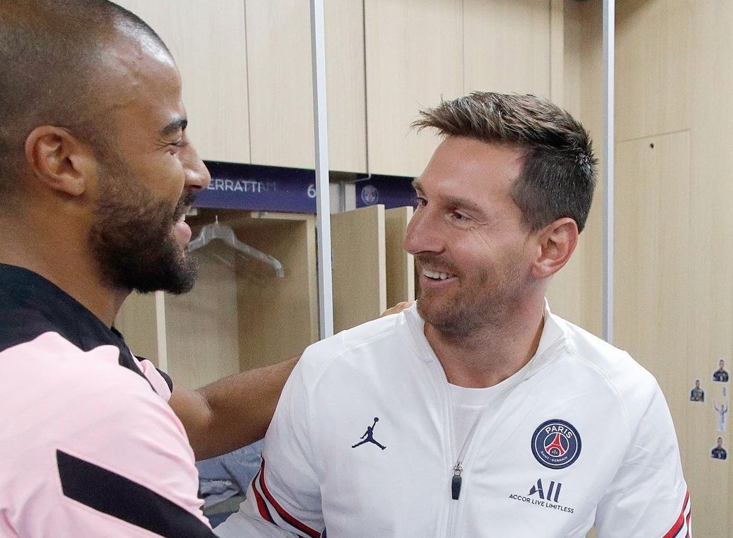 拉菲尼亚恢复进展顺利预计本周恢复集体训练的简单介绍 第1张 拉菲尼亚恢复进展顺利预计本周恢复集体训练的简单介绍 第1张