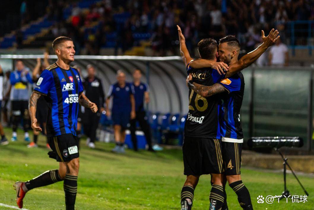 意甲AC米兰2-2比萨红黑军团错失扩大优势机会的简单介绍