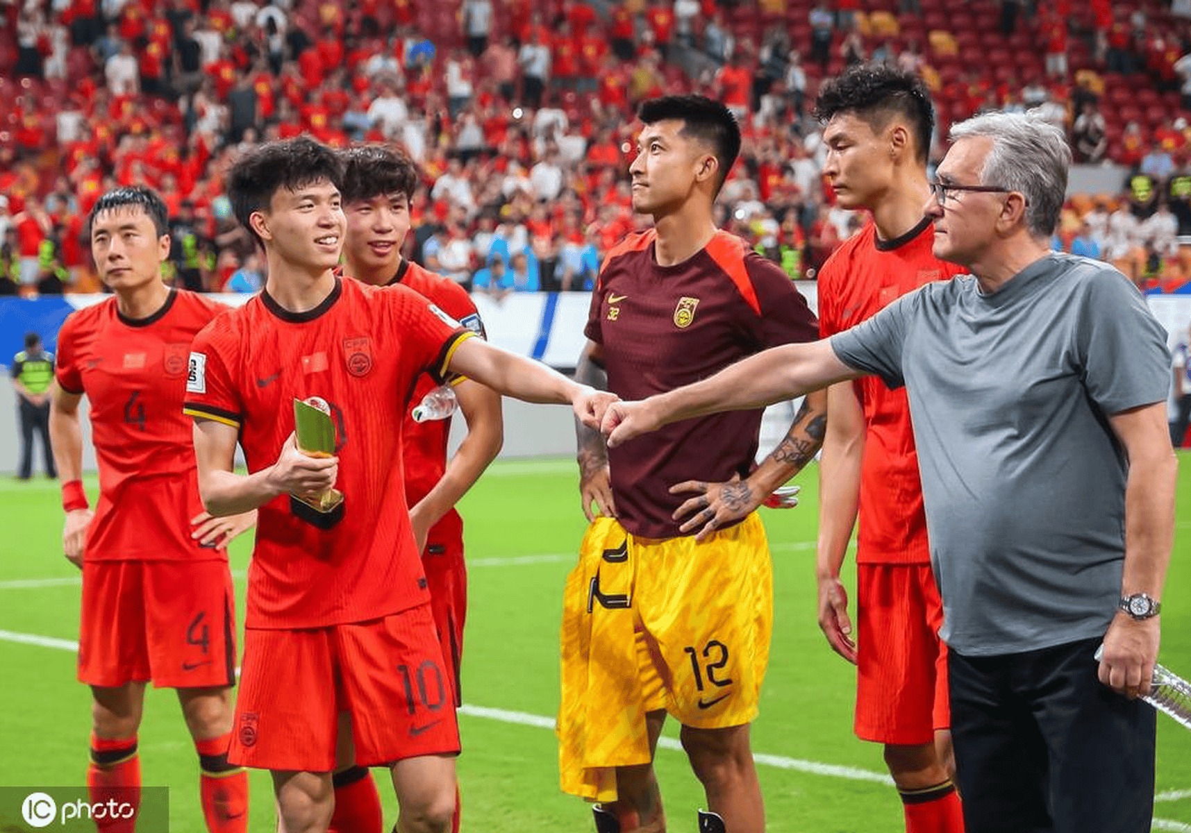 国足主场迎战巴林成荣誉之战冲击世界杯的梦想彻底破灭的简单介绍 第2张 国足主场迎战巴林成荣誉之战冲击世界杯的梦想彻底破灭的简单介绍 第2张