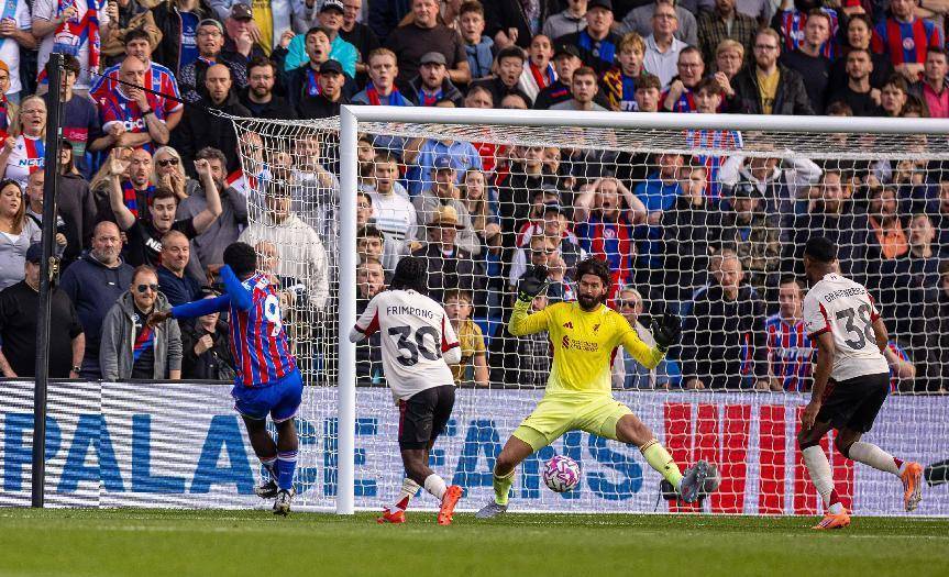 理查兹：为埃泽的精彩进球感到高兴埃泽弑旧主的简单介绍