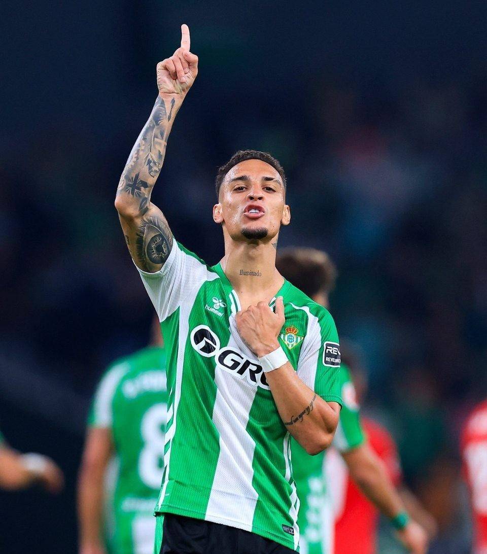 安东尼愿降薪前往贝蒂斯坚决想要离开曼联的简单介绍 第1张 安东尼愿降薪前往贝蒂斯坚决想要离开曼联的简单介绍 第1张